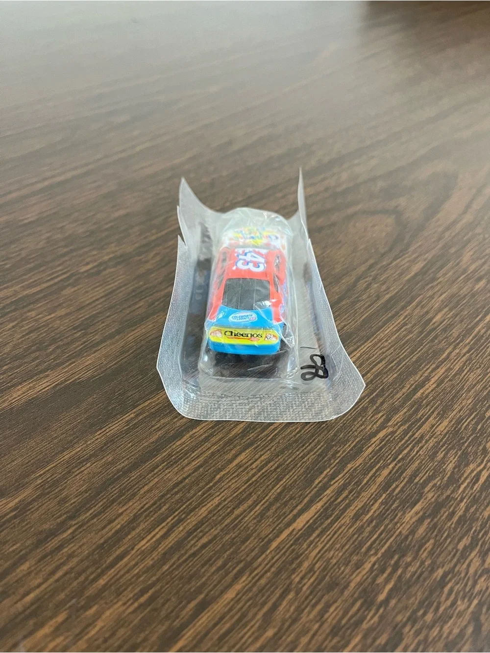 2008 Richard Petty #43 Cheerios Cinnamon Toast Crunch Diecast 1:64 NEW